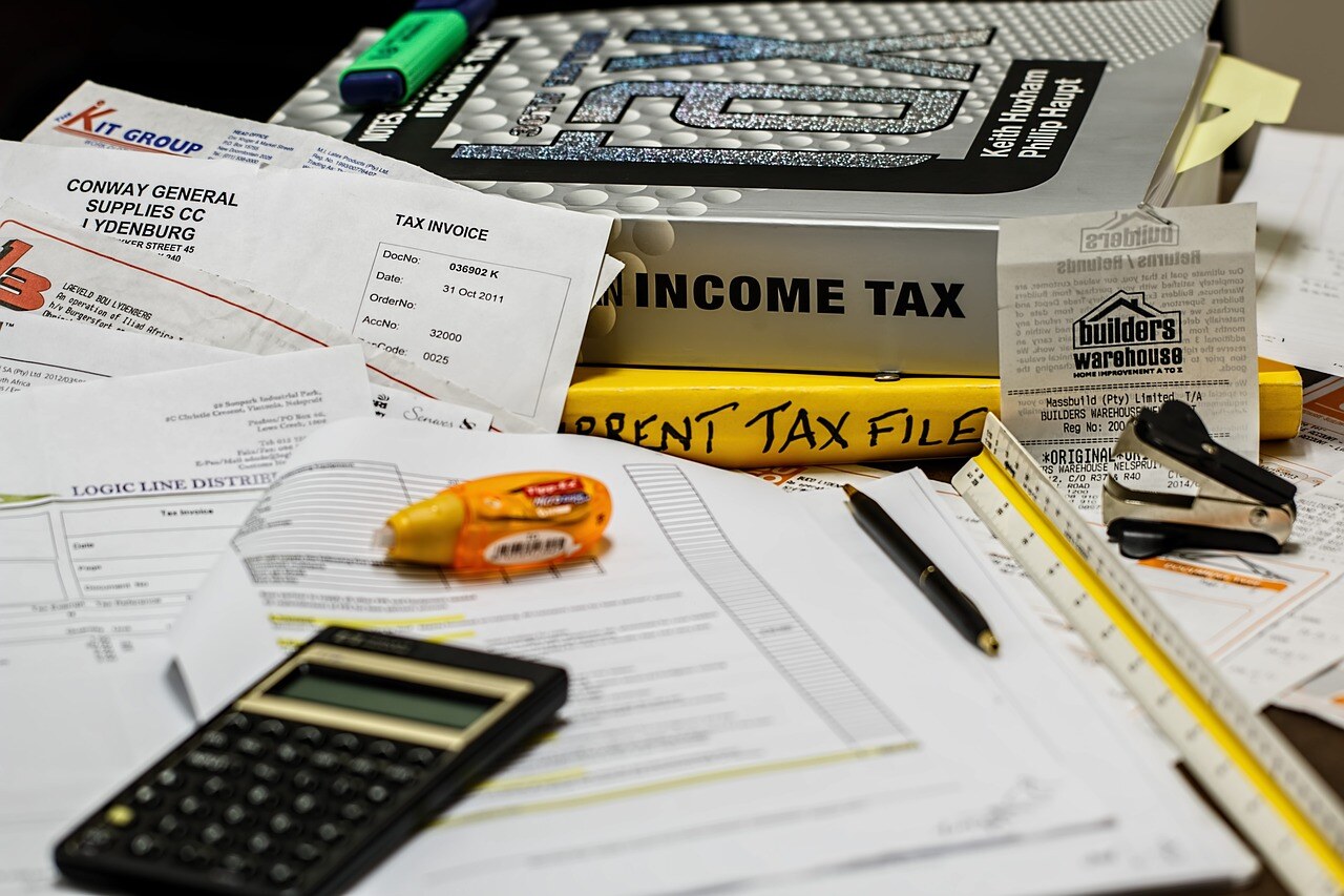 income-tax-491626_1280-1